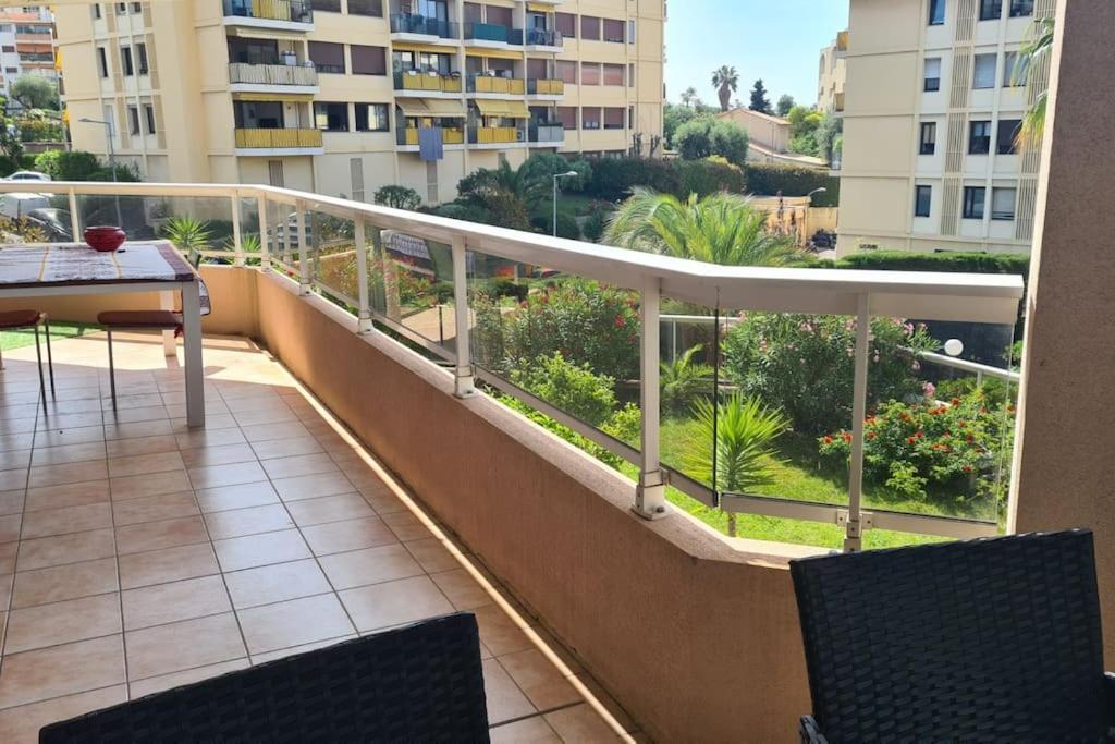 Appartement Vue Mer Sur Les Hauteurs De Nice Ngoại thất bức ảnh